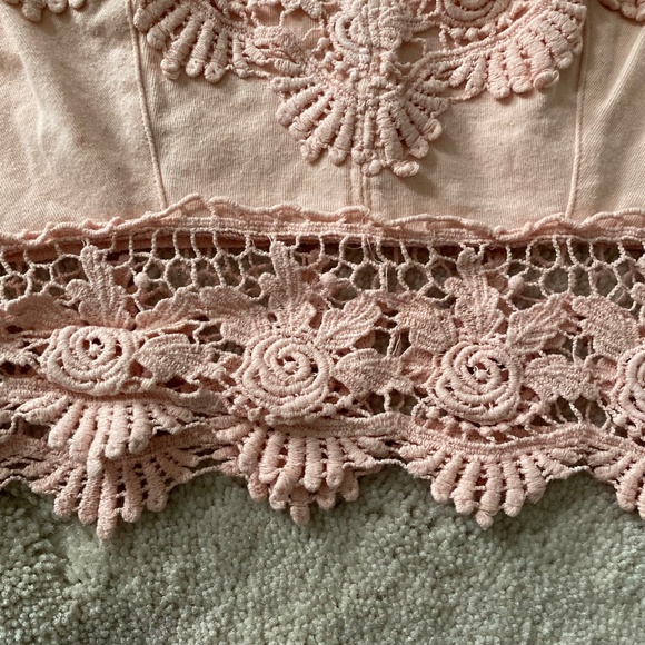 Garage Lace Crop Top - Picture 2 of 5